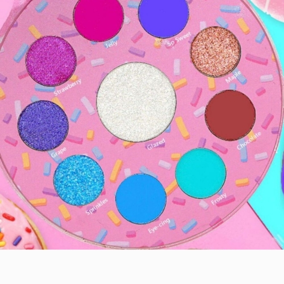 NEW Glamlite Glam Donut Eyeshadow Palette NIB NEW IN BOX - Picture 5 of 6